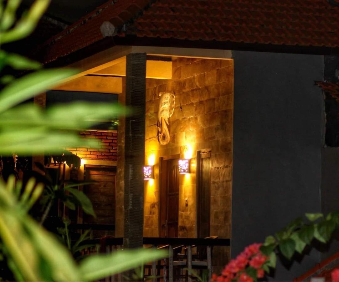 Satria Bungalow Uluwatu  Ngoại thất bức ảnh